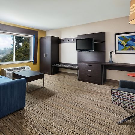 Holiday Inn Express Hotel & Suites Belmont By Ihg Exterior photo